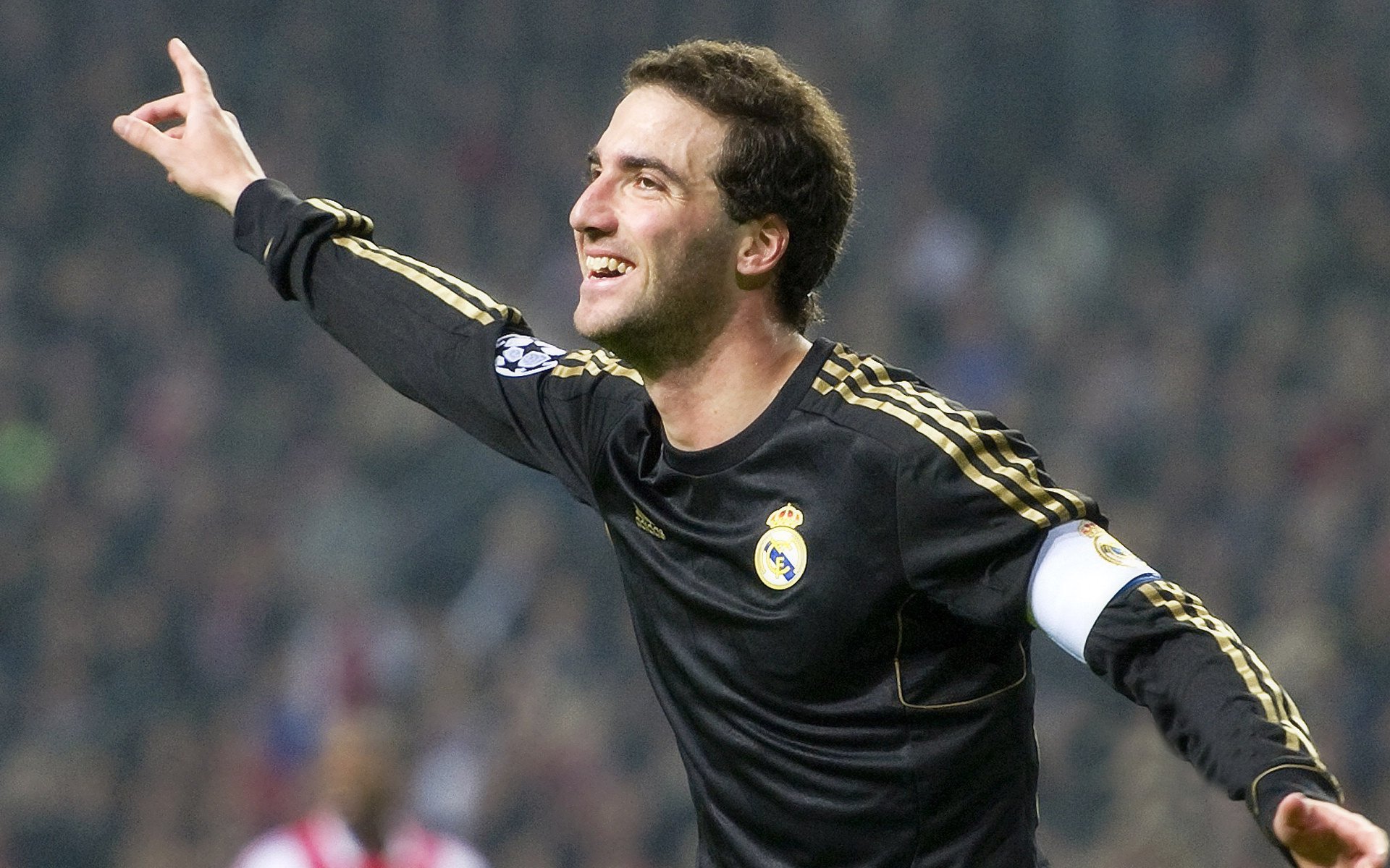 kaiyun体育app-“德甲冠军争夺战进入关键期，豪门逐步逼近”，德甲冠军规则