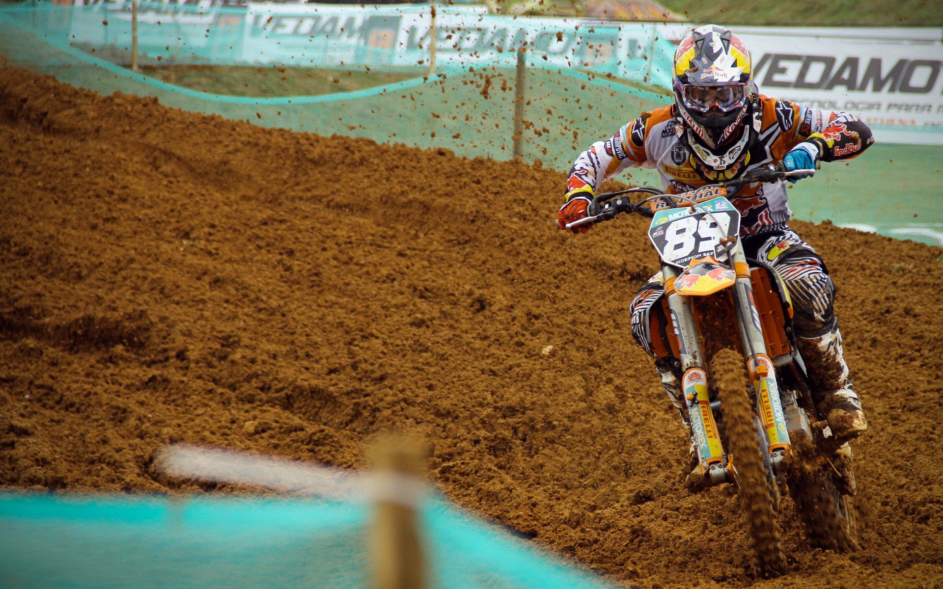 快船展现强硬“硬汉”风格，赢得关键胜利冲刺季后赛！，快船阵容强大